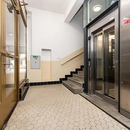 Apartament Floor Industrial With A River View *