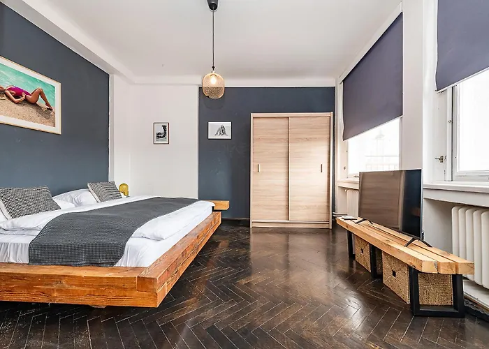 Floor Industrial With A River View Apartament Praga
